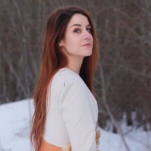 MEET YOUR POSHER ✨